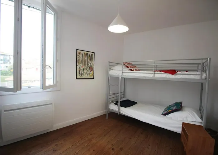 Maison Calme Et Ensoleillée à *