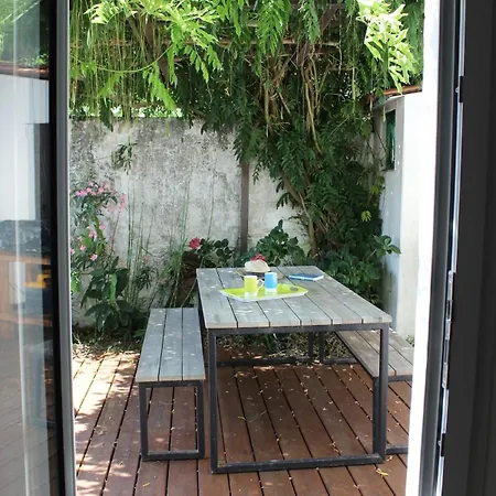 Maison Calme Et Ensoleillée à Casa de Férias *