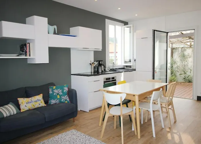 Holiday home Maison Calme Et Ensoleillee A