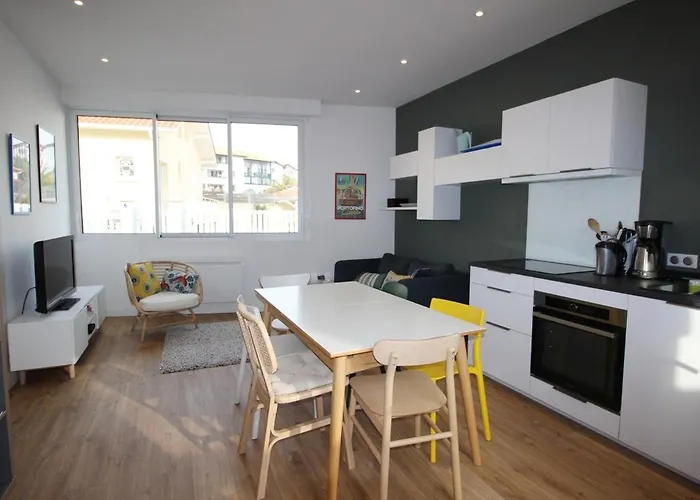 Дом отдыха Maison Calme Et Ensoleillee A Биарриц